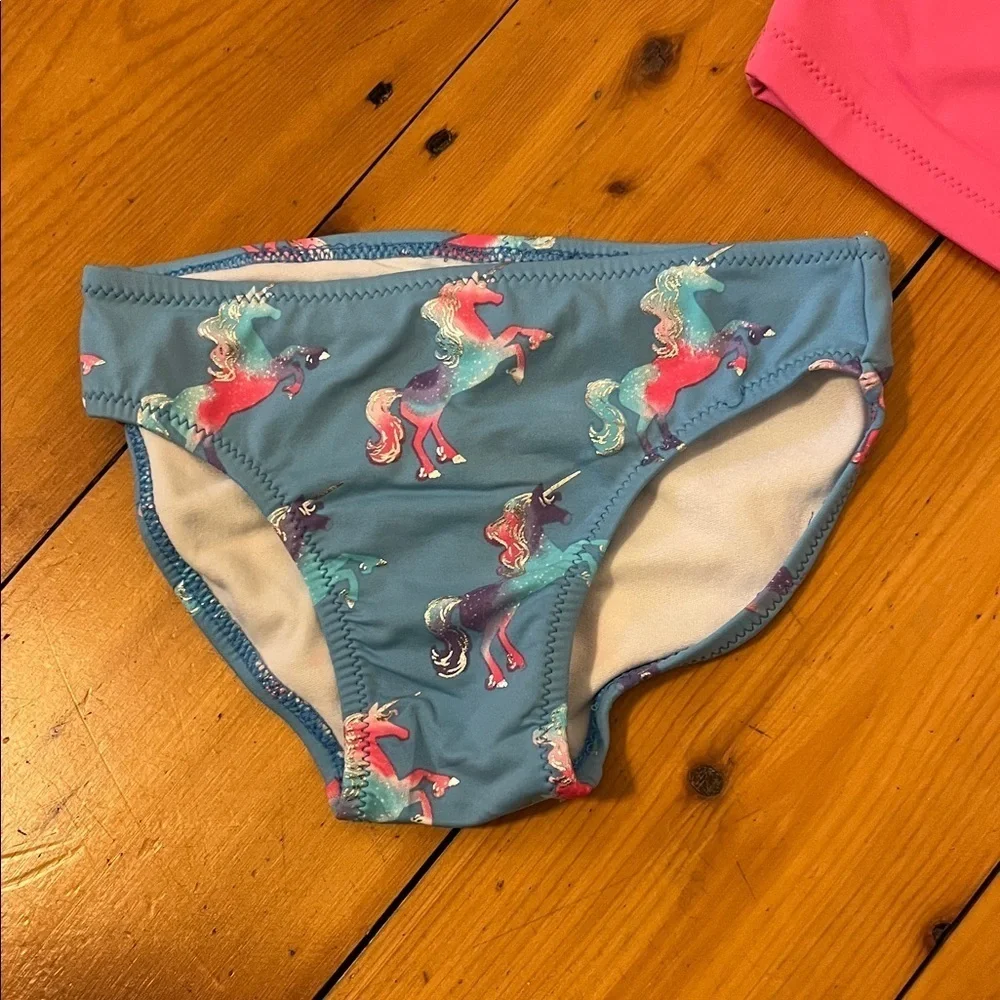 HATLEY Toddler Girls 4 Two Piece Swimsuit Unicorns Rainbow Pink Blow Criss Cross